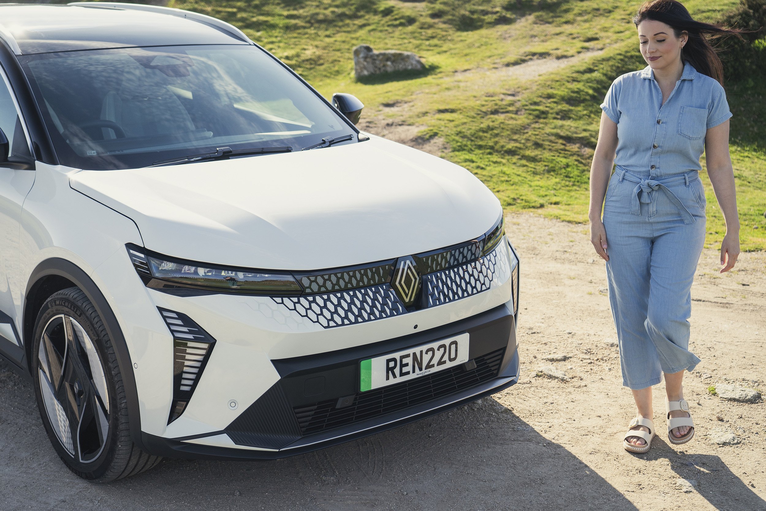 Renault And She’s Electric Join Forces To Ignite Women's Passion For ...
